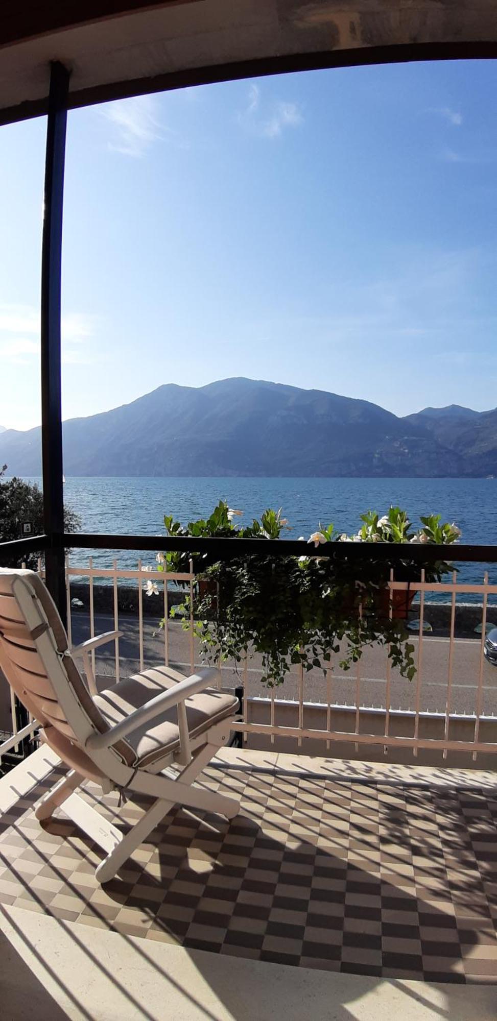 Villa Sul Lago Con Pontile Privato A Brenzone Sul Garda - Unique And Exclusive Exteriör bild