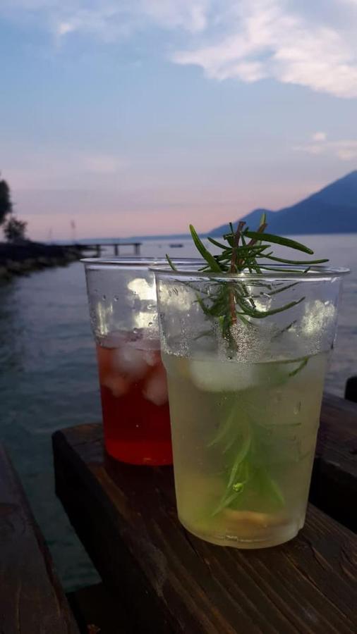 Villa Sul Lago Con Pontile Privato A Brenzone Sul Garda - Unique And Exclusive Exteriör bild