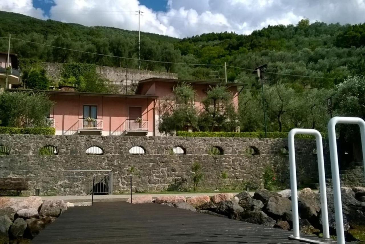Villa Sul Lago Con Pontile Privato A Brenzone Sul Garda - Unique And Exclusive Exteriör bild