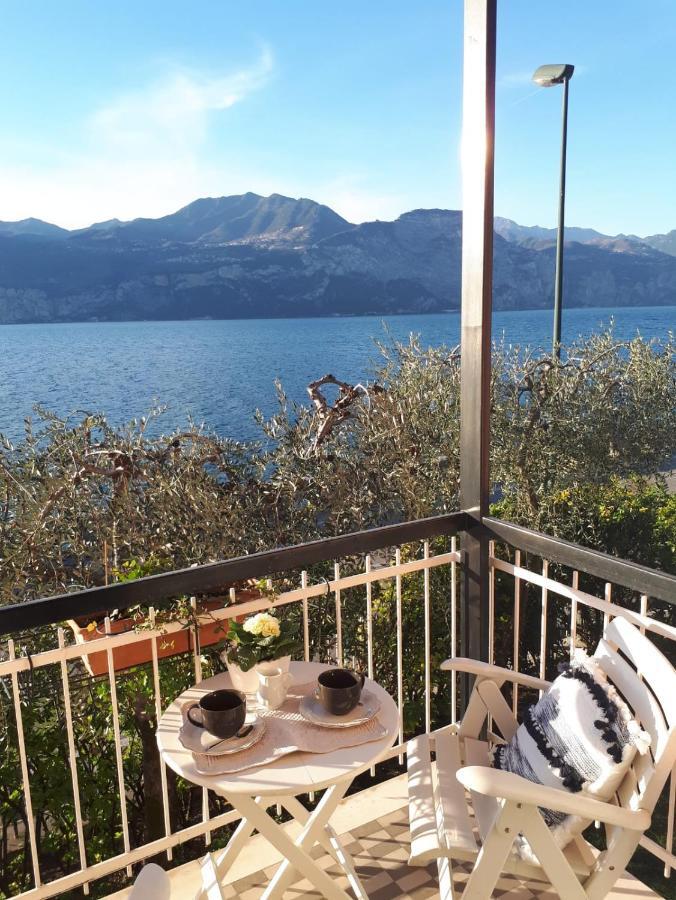 Villa Sul Lago Con Pontile Privato A Brenzone Sul Garda - Unique And Exclusive Exteriör bild