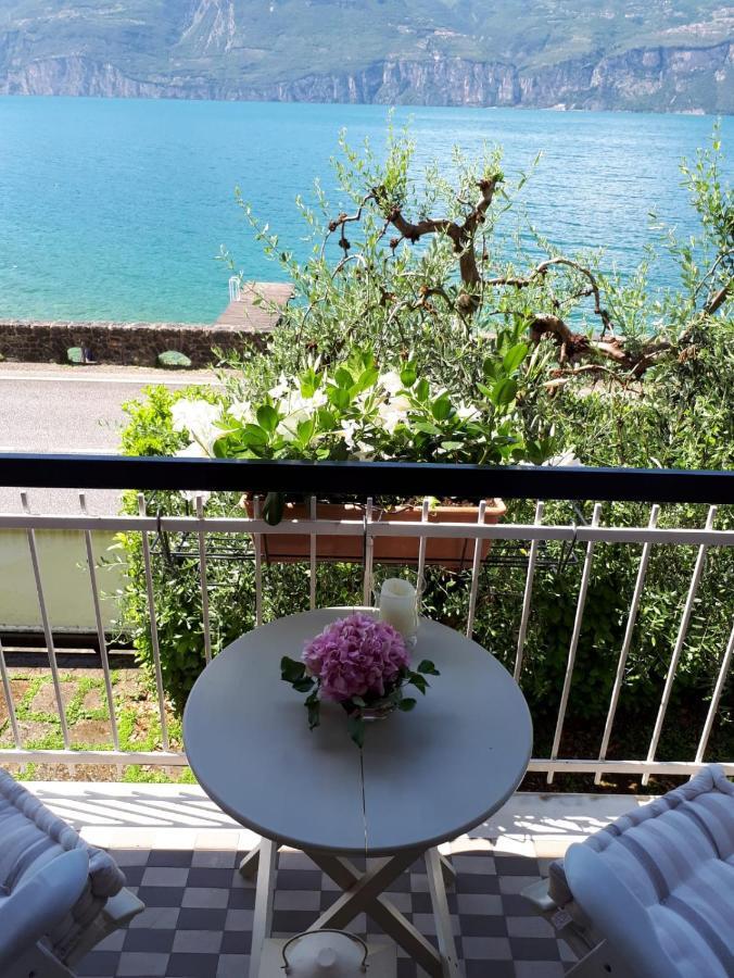 Villa Sul Lago Con Pontile Privato A Brenzone Sul Garda - Unique And Exclusive Exteriör bild