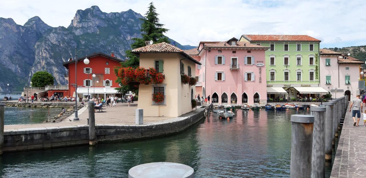 Villa Sul Lago Con Pontile Privato A Brenzone Sul Garda - Unique And Exclusive Exteriör bild
